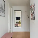 Beautiful Flat With 3 Bedrooms And 2 Baths København